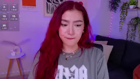 Violett Castel online show from August 14, 2:04 am