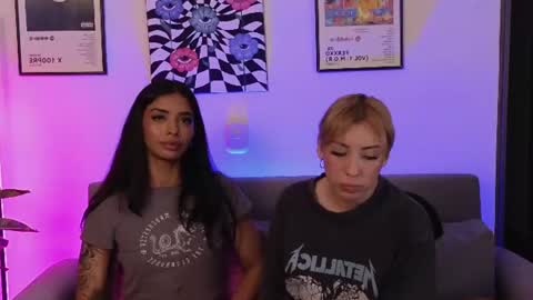 Violet online show from August 3, 3:02 am