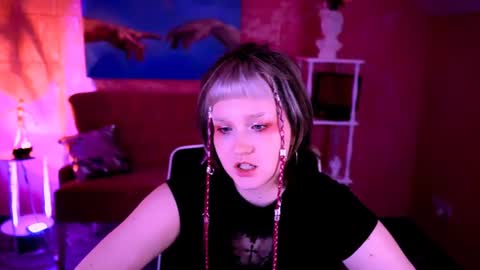 Violett online show from August 10, 2:29 pm