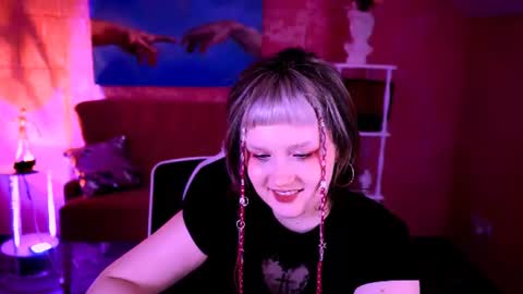 Violett online show from August 10, 3:35 pm