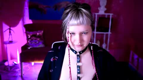 Violett online show from August 14, 11:58 am