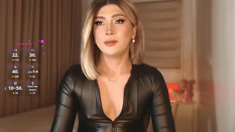 Miss Violet Kristtine Versace online show from August 3, 1:01 am
