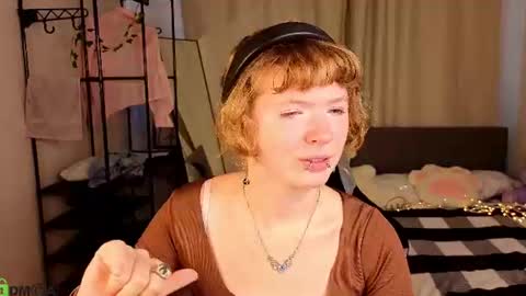 Violet online show from August 8, 2:22 am