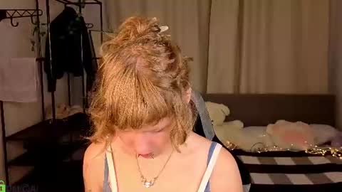 Violet online show from August 9, 12:55 am