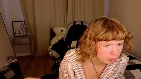 Violet online show from August 11, 7:43 am