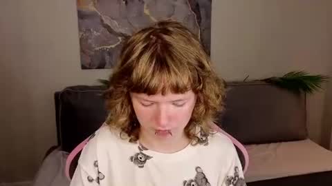 Violet online show from August 14, 2:15 am