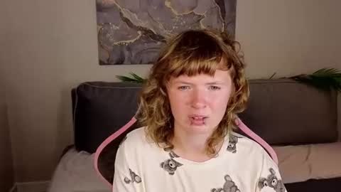 Violet online show from August 14, 4:27 am