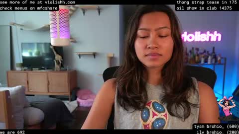follow me on twitter violishh and ig violishh  online show from June 23, 6:09 pm