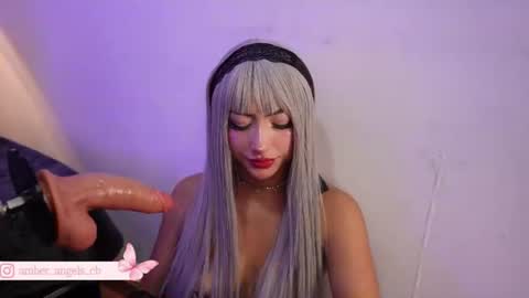 viollettebylyly online show from August 3, 3:19 pm