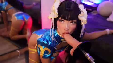 viollettebylyly online show from August 14, 1:48 pm