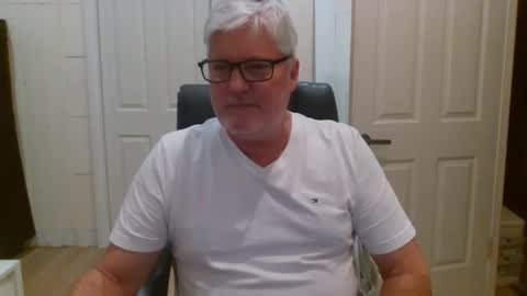 viper654321 online show from June 6, 7:25 am