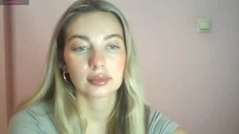 emma online show from August 25, 1:51 pm