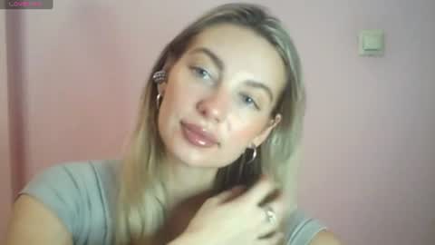 emma online show from August 25, 7:32 pm