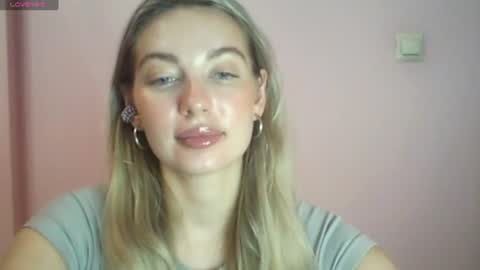 emma online show from August 25, 9:44 pm