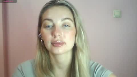 emma online show from August 25, 10:50 pm