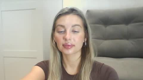 emma online show from August 26, 11:23 pm