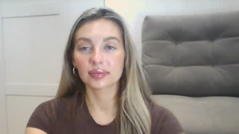 emma online show from August 30, 1:11 pm