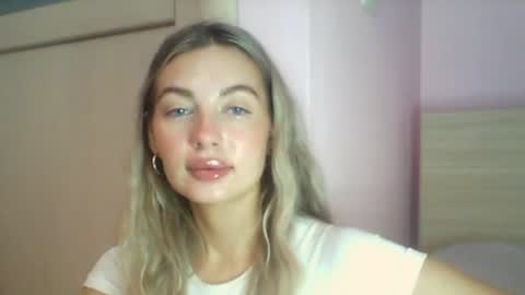 emma online show from August 31, 4:08 pm