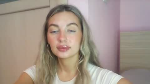 emma online show from August 31, 5:14 pm