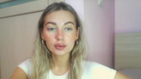 emma online show from August 31, 7:25 pm