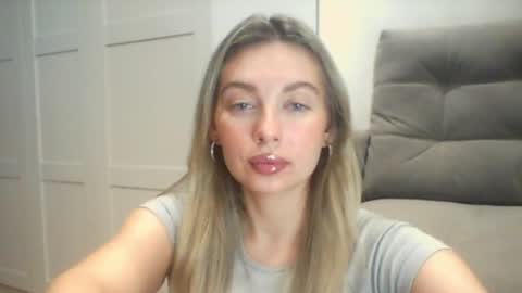 emma online show from September 9, 9:39 am