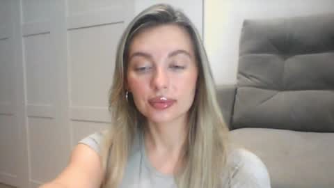 emma online show from September 9, 10:45 am