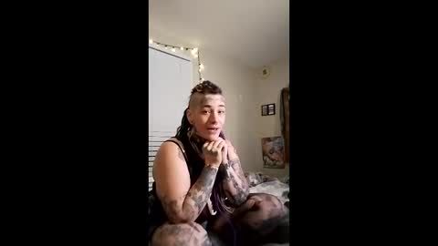 virelfluxthorne online show from May 4, 6:40 am