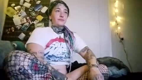 virelfluxthorne online show from May 5, 2:57 am