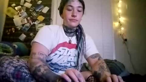virelfluxthorne online show from May 5, 4:14 am