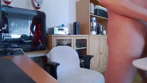 viahuer7 online show from August 12, 2:52 pm