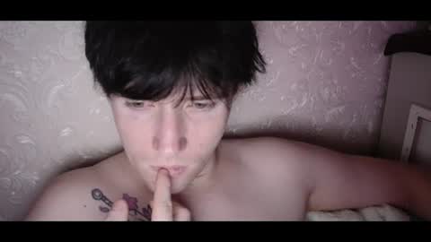 vitiligoboyy online show from June 24, 9:39 pm