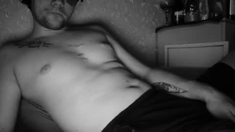 vitiligoboyy online show from July 8, 2:15 am