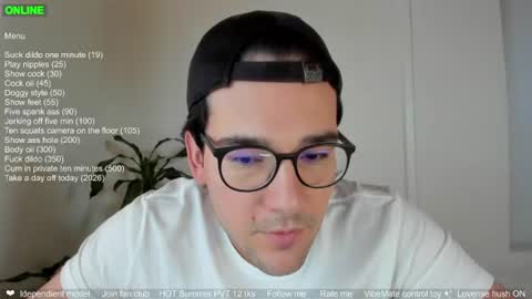 Lucas Vito Ferrer online show from August 8, 12:49 pm