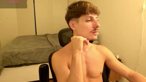 vitoraugustoxxx online show from May 18, 5:02 pm