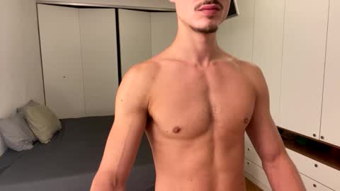 vitoraugustoxxx online show from May 26, 9:27 pm