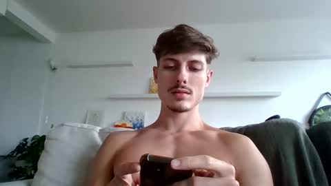 vitoraugustoxxx online show from June 11, 6:25 pm