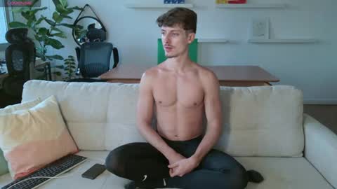vitoraugustoxxx online show from July 9, 8:25 pm