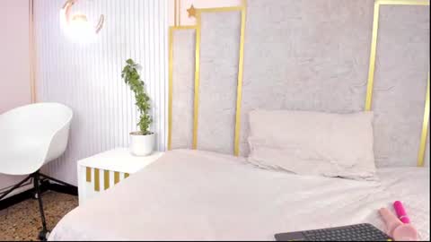 Victoria  online show from September 3, 9:07 pm
