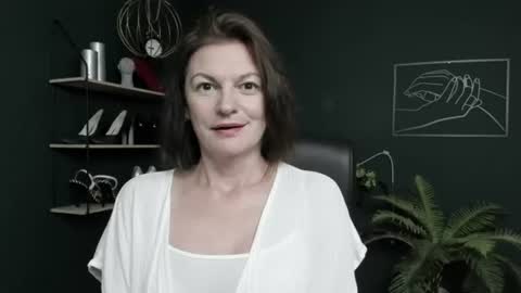 Vivian online show from July 30, 9:38 am