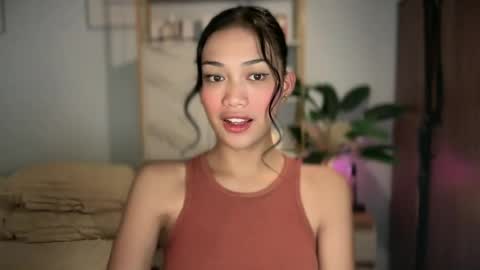 Vivian online show from August 9, 11:06 pm