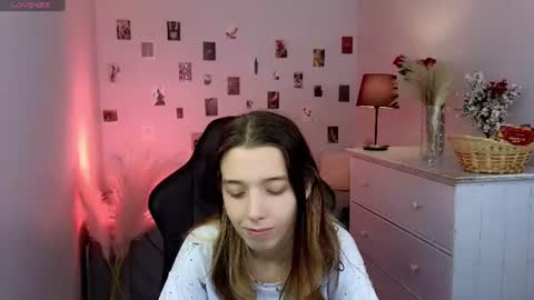 Viv online show from August 18, 2:12 pm