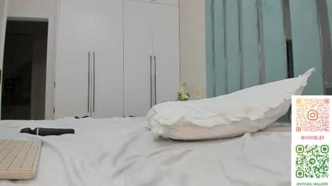 Vivian online show from August 15, 7:12 am