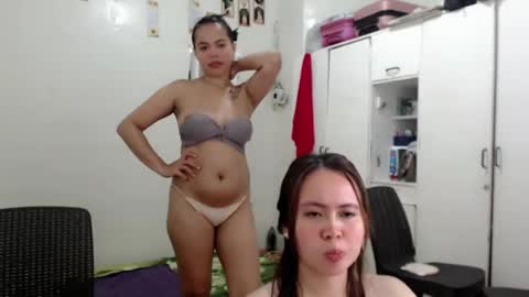viviene online show from July 27, 4:40 am