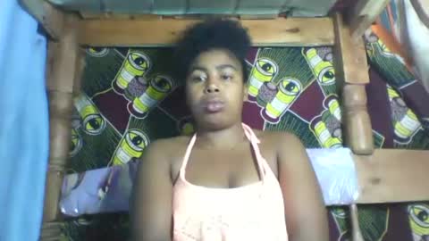 Vivienneh online show from August 14, 11:47 am