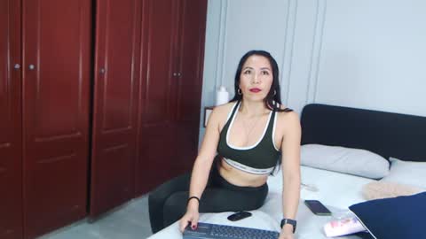 Vivian  online show from July 29, 4:25 pm