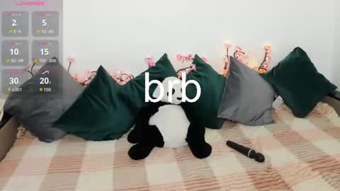 Vivienne online show from August 14, 8:18 am