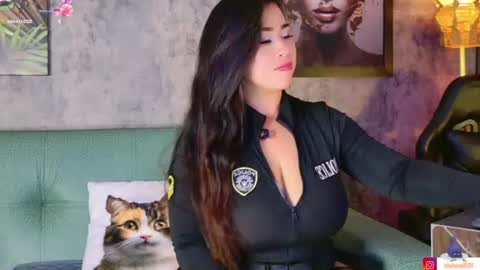 Vivi online show from August 4, 5:04 am