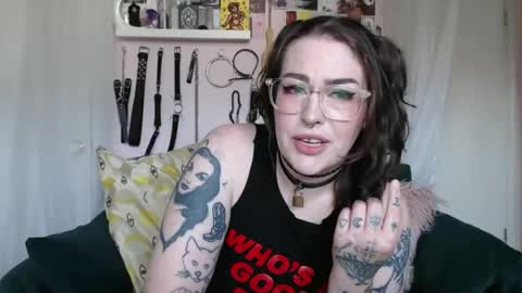 vixinvvitch online show from August 5, 6:39 pm