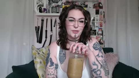 vixinvvitch online show from August 7, 5:35 pm