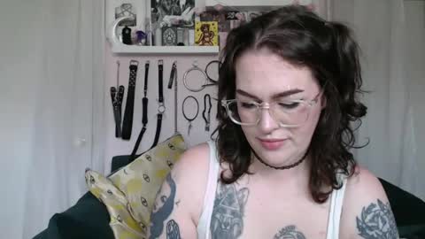 vixinvvitch online show from August 7, 7:47 pm
